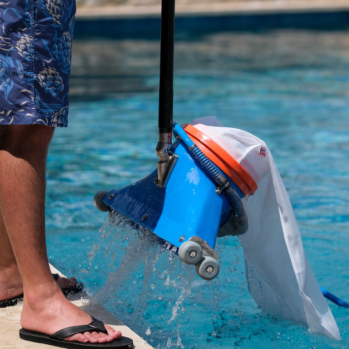 Riptide SL Pool Vacuum